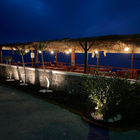 Hotel Krinos Cárpatos Exterior foto